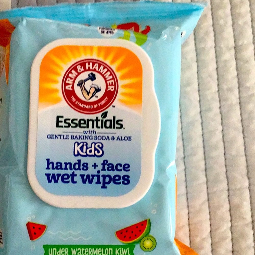 Arm & hammer  Hand & Face Wipe l of three 90  watermelon